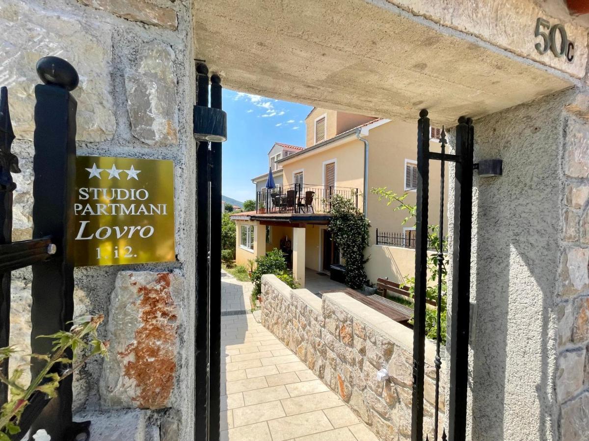 Lovro #1 & #2 Apartments Cres Dış mekan fotoğraf