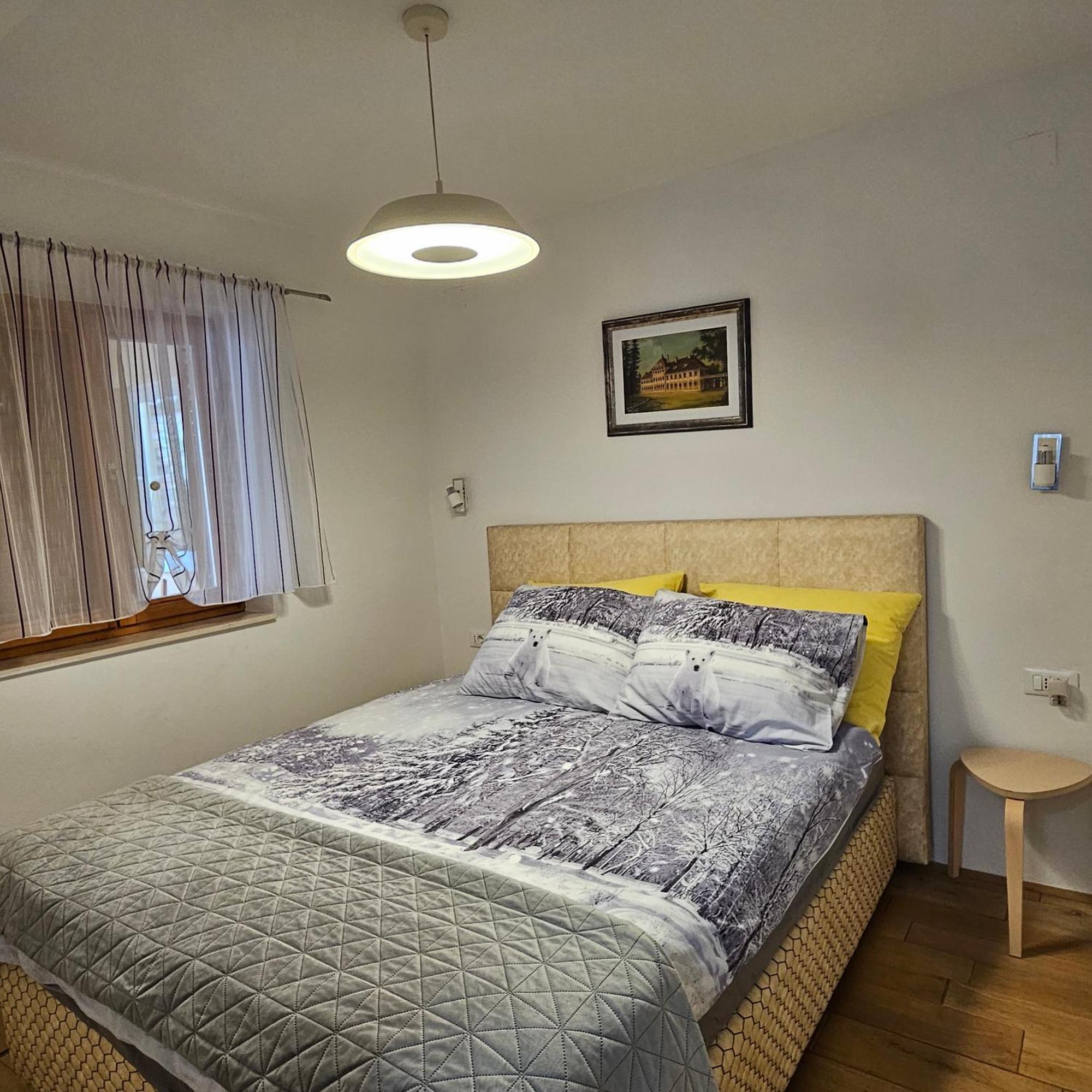 Lovro #1 & #2 Apartments Cres Dış mekan fotoğraf