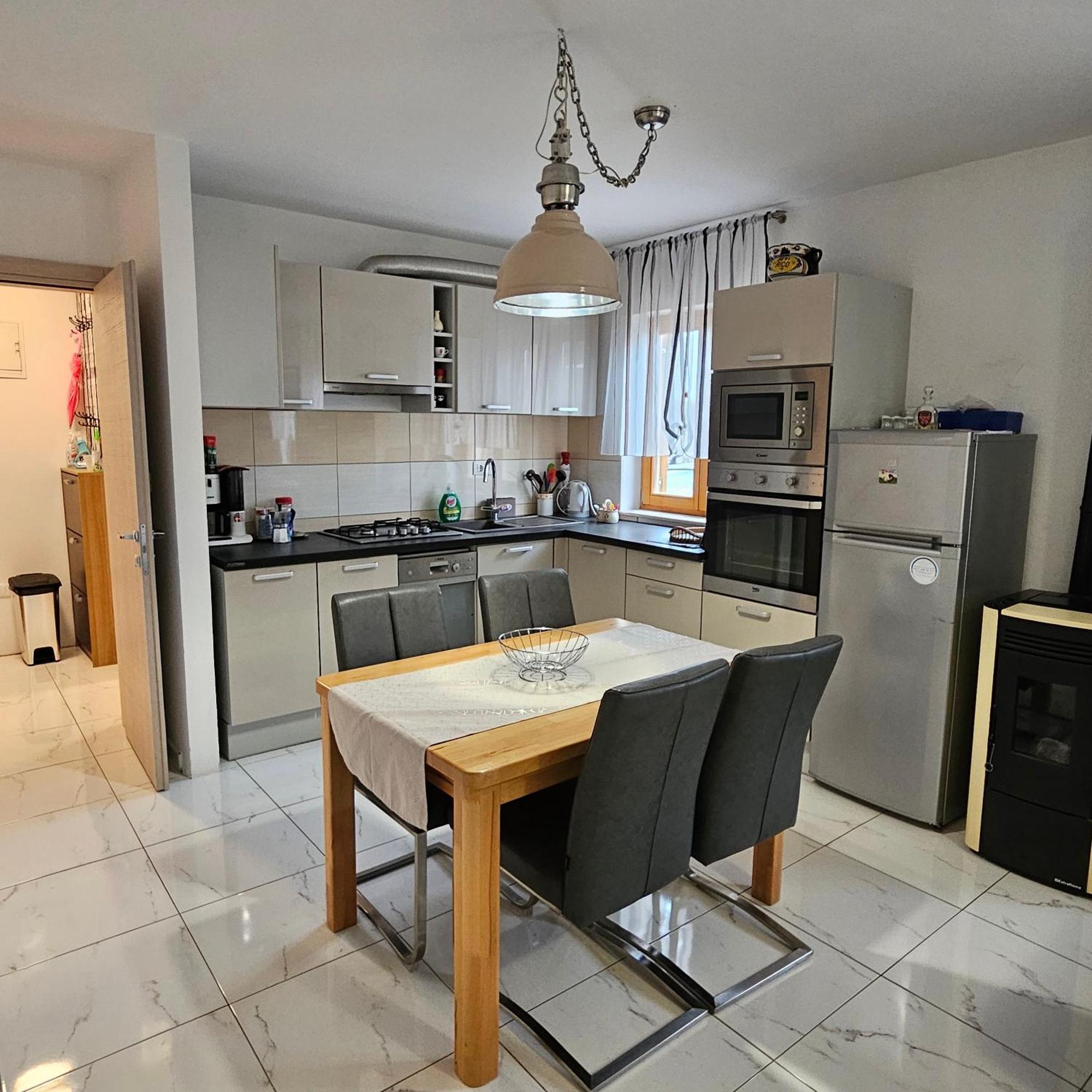 Lovro #1 & #2 Apartments Cres Dış mekan fotoğraf