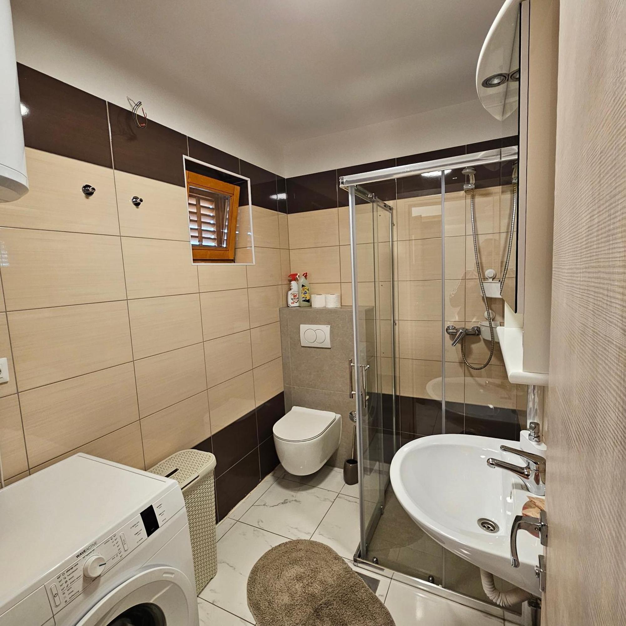 Lovro #1 & #2 Apartments Cres Dış mekan fotoğraf
